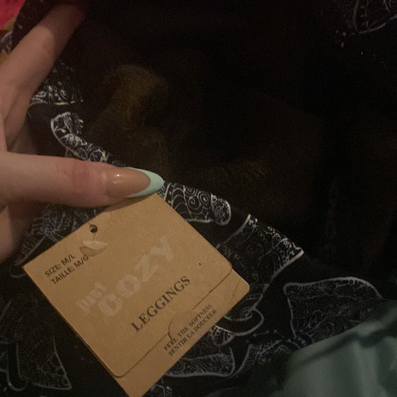 Just Cozy - Warmest Leggings ever! Made for Canadian winters! 🇨🇦❄️ M/L - Picture 7 of 7